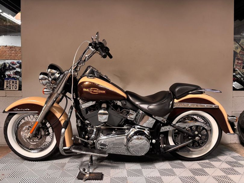 Harley SOFTAIL DELUXE  FLSTN
