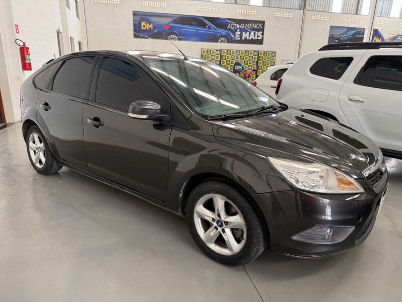 Ford Focus 1.6 S/SE/SE Plus Flex 8V/16V  5p