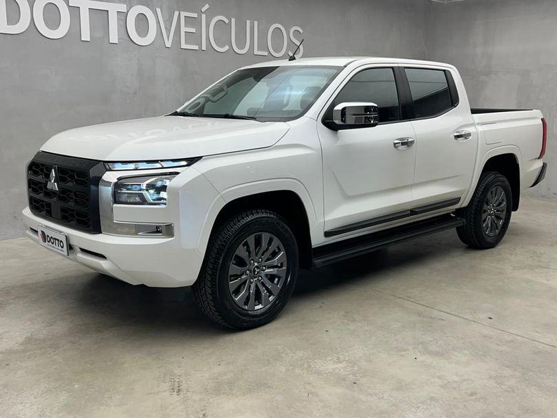 Mitsubishi Triton HPE 2.4 CD 4x4 TB Diesel Aut.