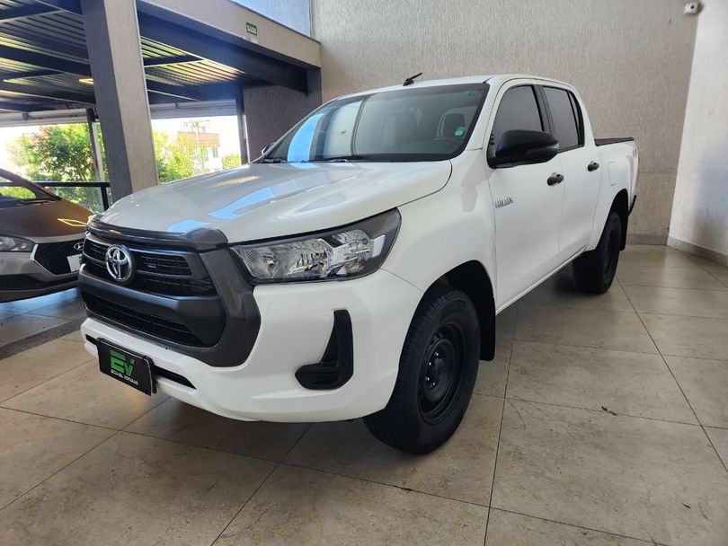 Toyota Hilux CD 4x4 2.8 Diesel Mec.