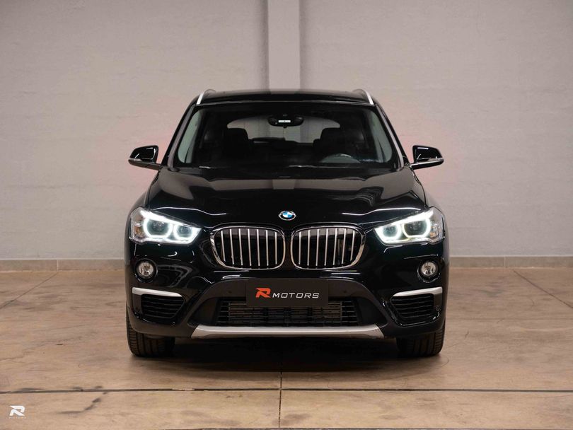 BMW X1 SDRIVE 20i X-Line 2.0 TB Active Flex