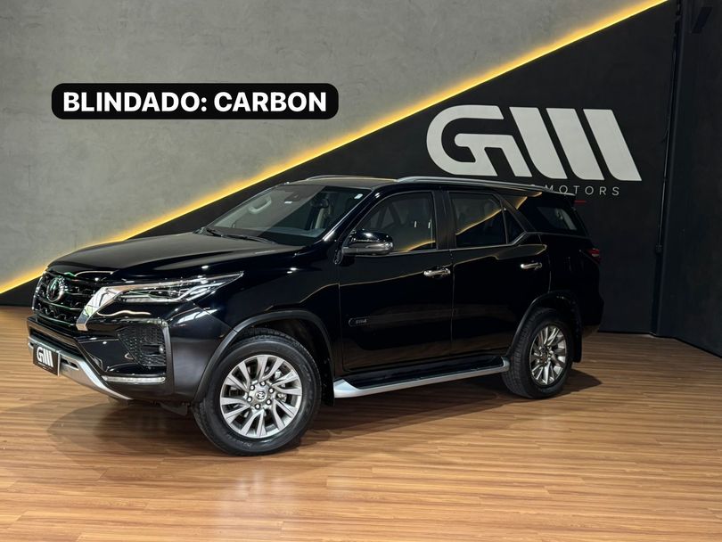 Toyota Hilux SW4 SRX 4x4 2.8 TDI 16V Dies. Aut.