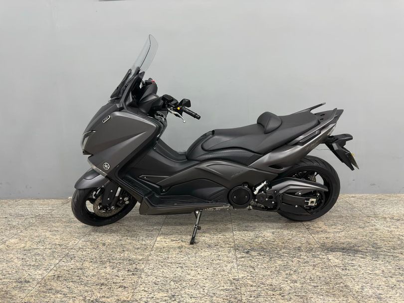 YAMAHA TMAX 530