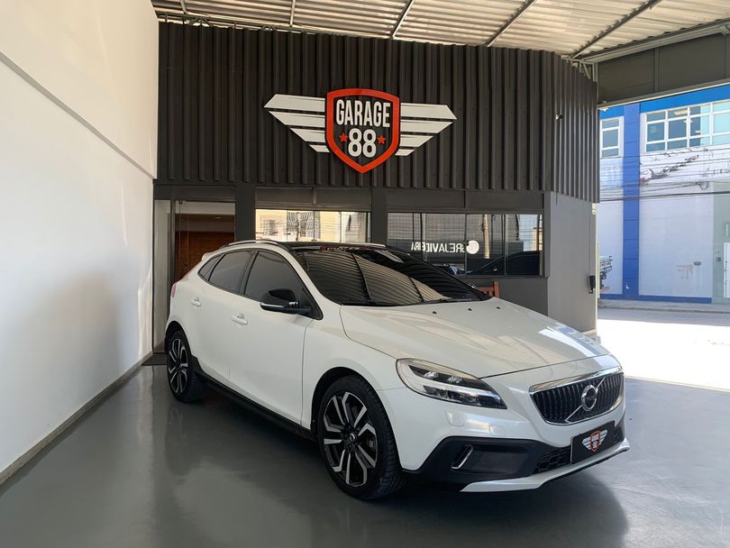 Volvo V40 T-4 Cross Country 2.0 FWD Aut.