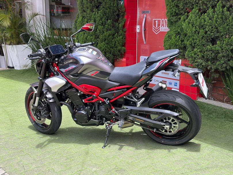 KAWASAKI Z 900