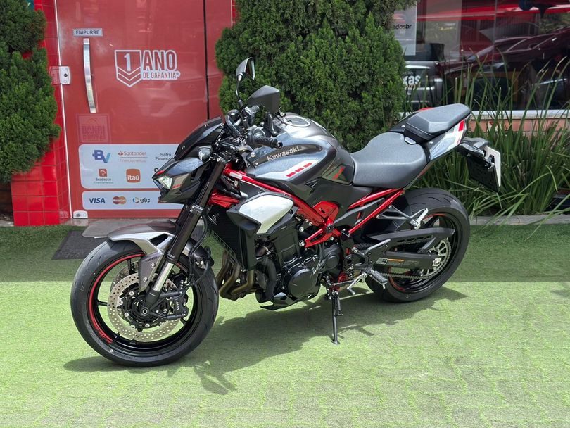 KAWASAKI Z 900