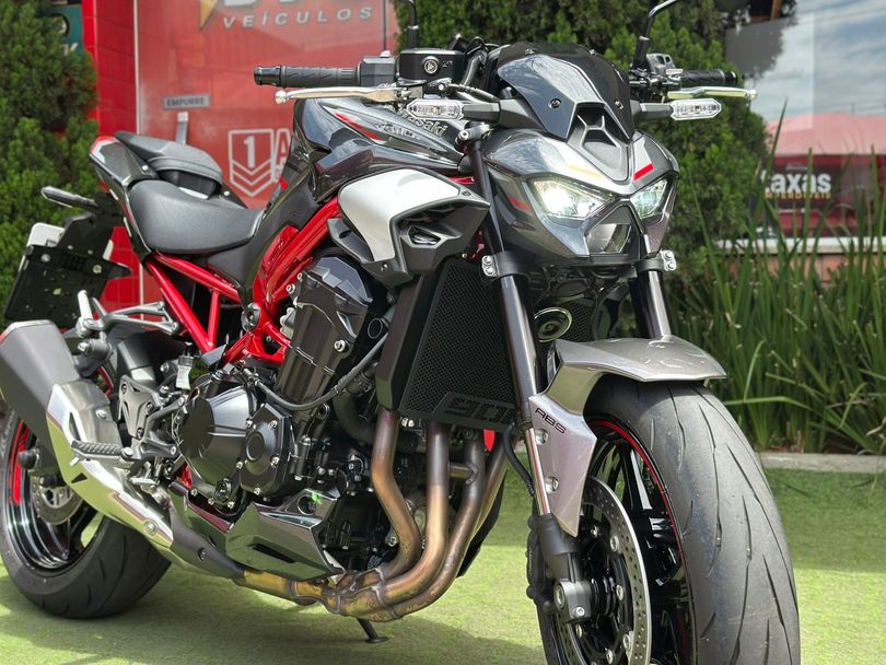 KAWASAKI Z 900