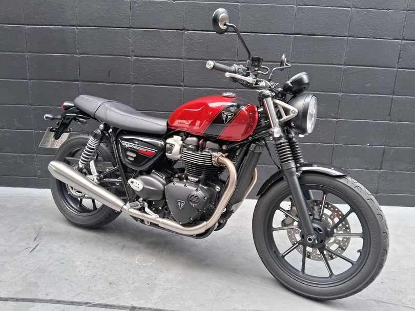 TRIUMPH Speed Twin 900cc