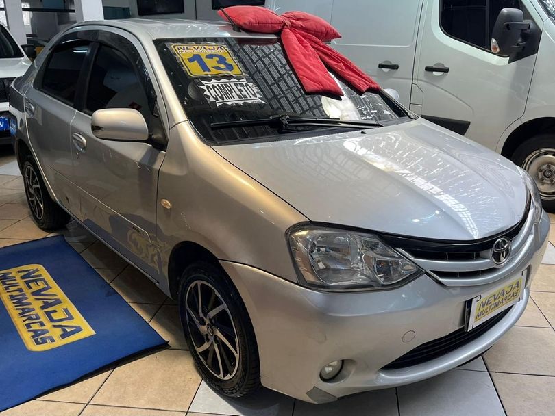Toyota ETIOS XS Sedan1.5 Flex 16V 4p Mec.