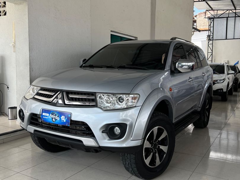 Mitsubishi Pajero DAKAR 3.2 4x4 T.I. Dies. 5p Aut.