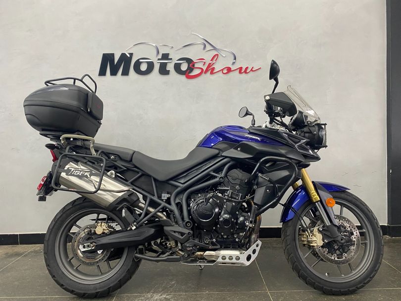 TRIUMPH TIGER 800