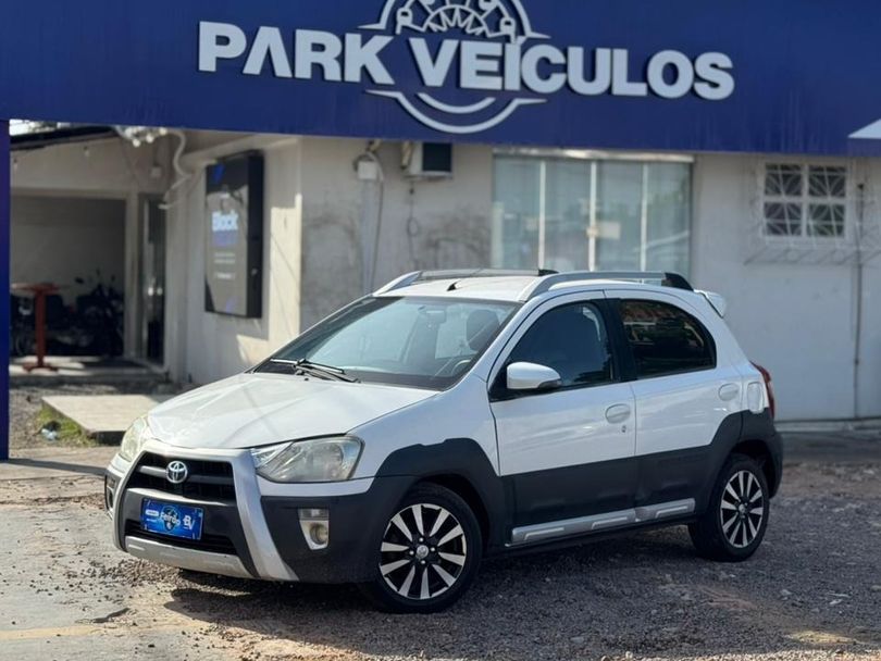 Toyota ETIOS CROSS 1.5 Flex 16V 5p Mec.