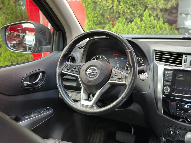 Nissan Frontier XE CD 4x4 2.3 Bi-TB Diesel Aut.