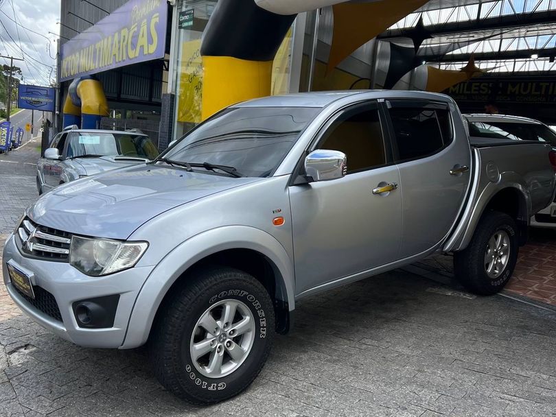 Mitsubishi L200 Triton HLS 2.4 Flex 16V CD Mec.