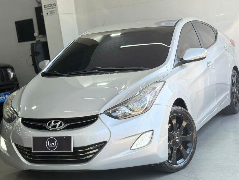 Hyundai Elantra GLS 1.8 16V Aut.