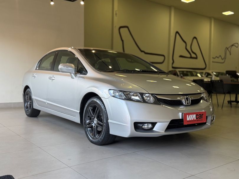 Honda Civic Sedan EXS 1.8/1.8 Flex 16V Aut. 4p