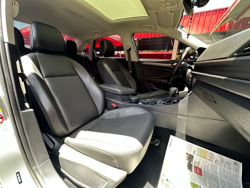 VolksWagen JETTA Comfort. 250 TSI 1.4 Flex 16v Aut.