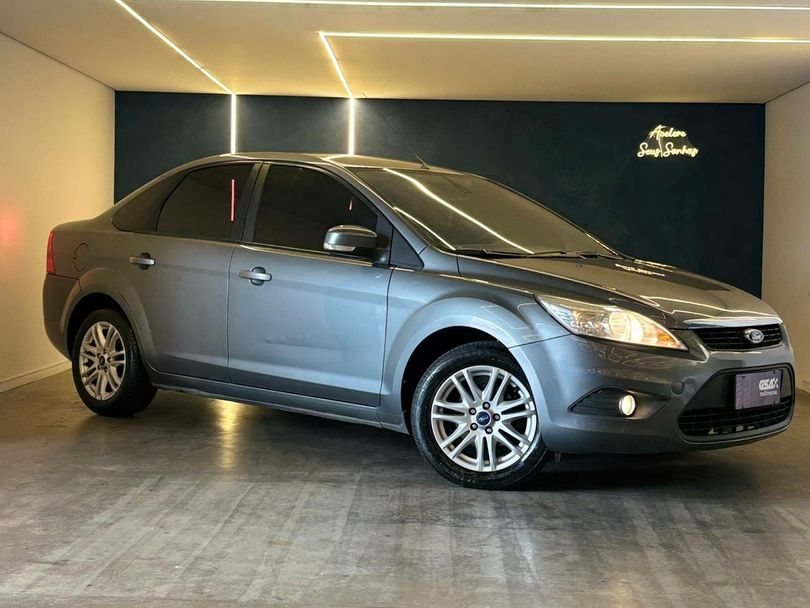 Ford Focus Sedan 2.0 16V/2.0 16V Flex 4p Aut.