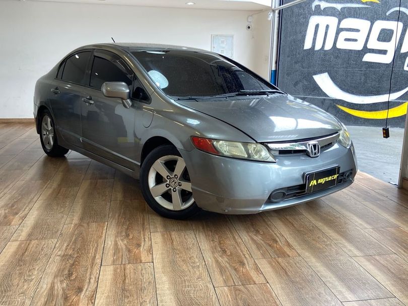 Honda Civic Sedan LXS 1.8/1.8 Flex 16V Aut. 4p