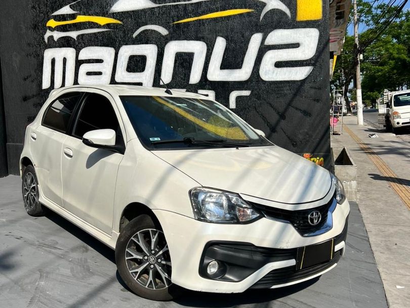 Toyota ETIOS PLATINUM 1.5 Flex 16V 4p Aut.