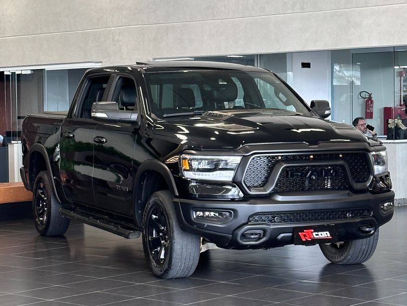 RAM 1500 REBEL 5.7 HEMI CD V8 4x4 Aut.