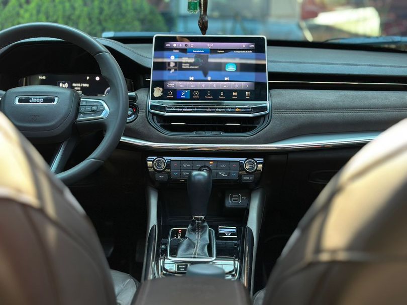 Jeep Commander Overland T270 1.3 TB Flex Aut.