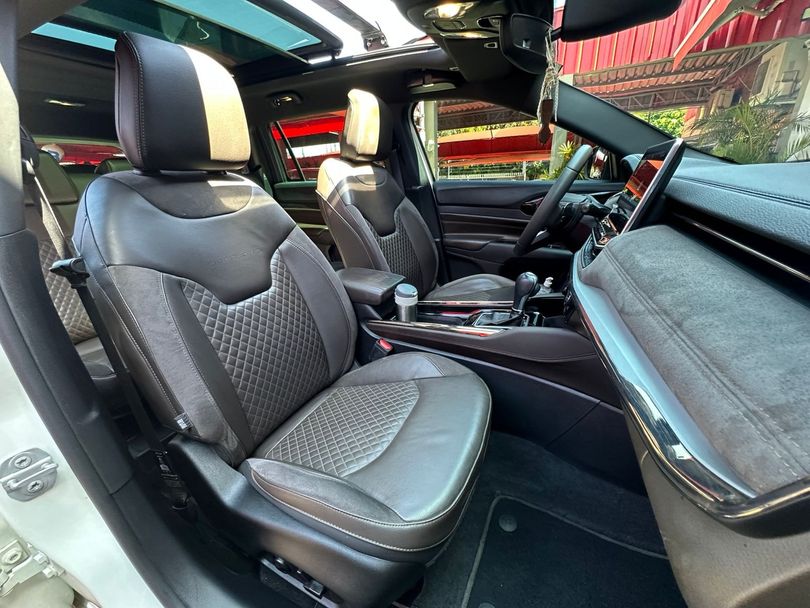 Jeep Commander Overland T270 1.3 TB Flex Aut.