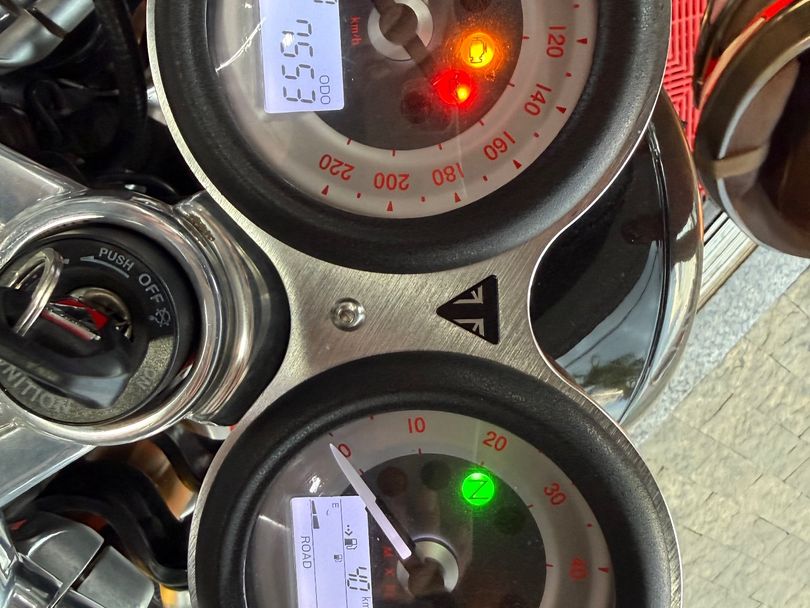 TRIUMPH THRUXTON R 1200cc