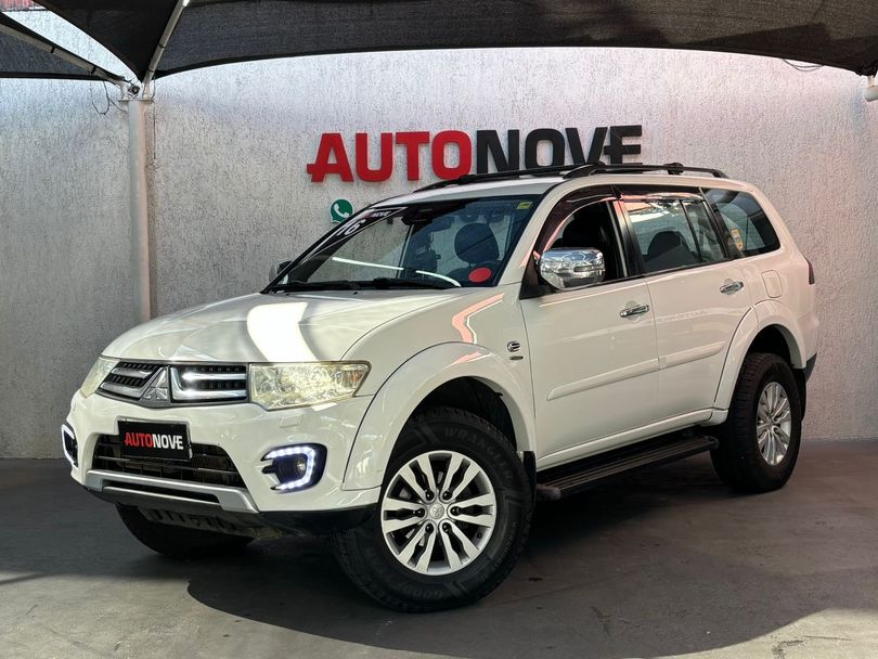 Mitsubishi Pajero HPE-S 3.2 4x4 T.I.Diesel 5p Aut.