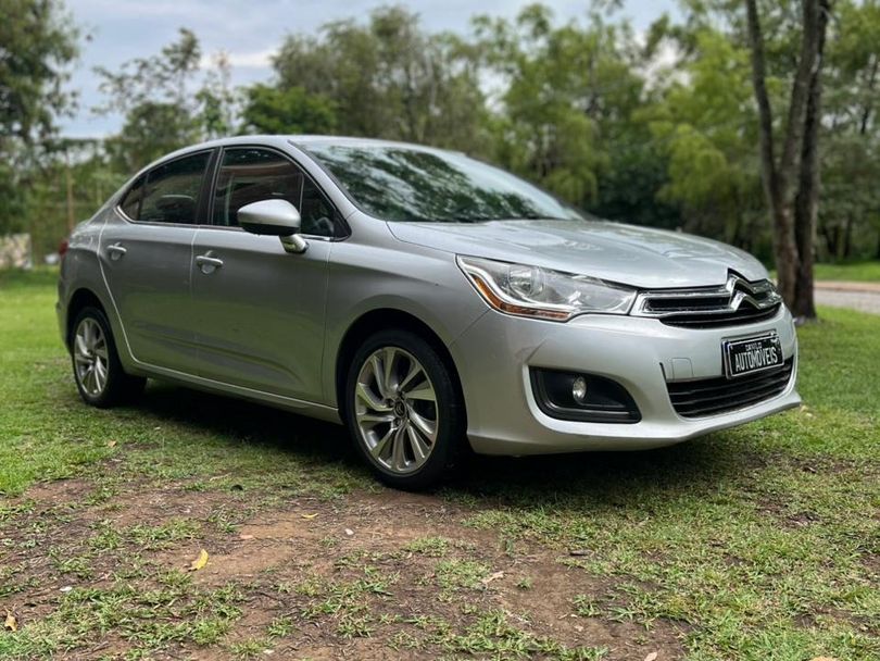 Citroën C4 LOUNGE Tendance 2.0 Flex 4p Mec.