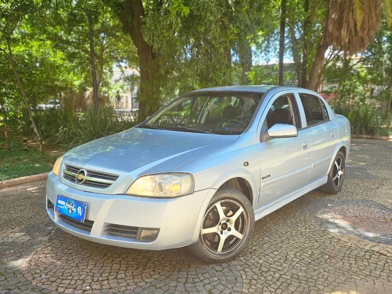 Chevrolet Astra Sed. Advant. 2.0 8V MPFI FlexP. 4p