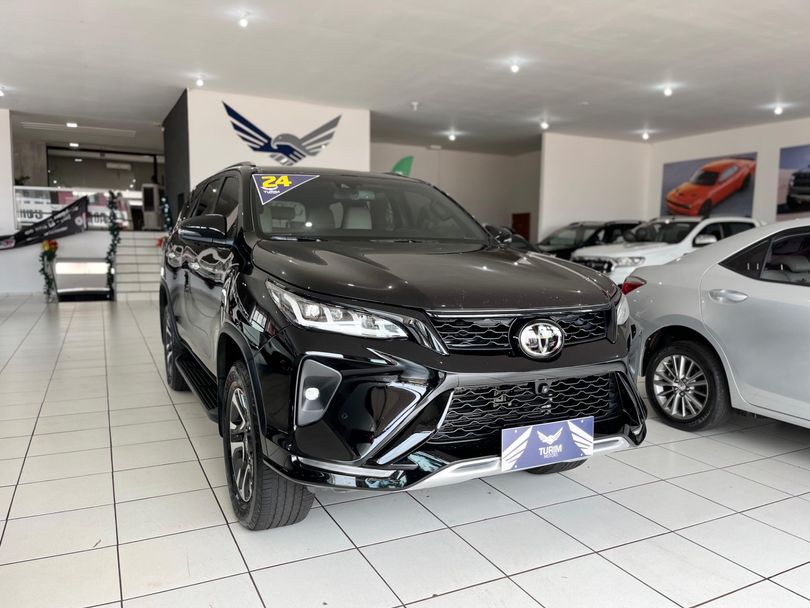 Toyota Hilux SW4 Diamond 2.8 TB 4x4 Die. Aut.