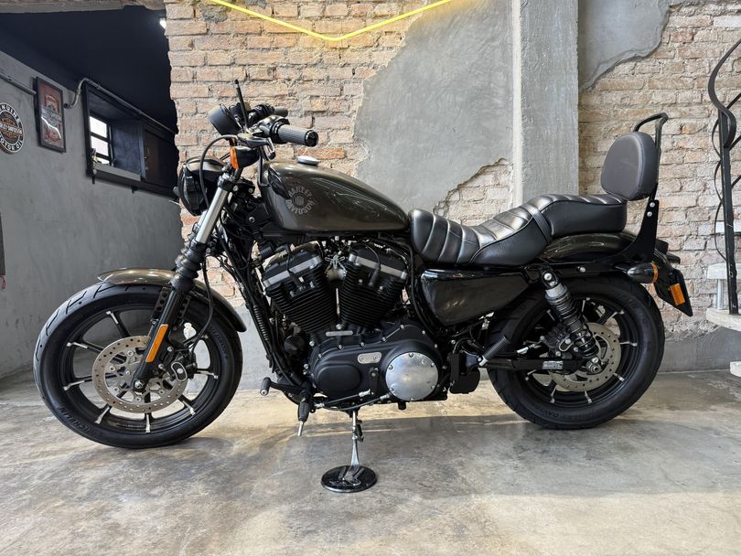 Harley XL 883N IRON
