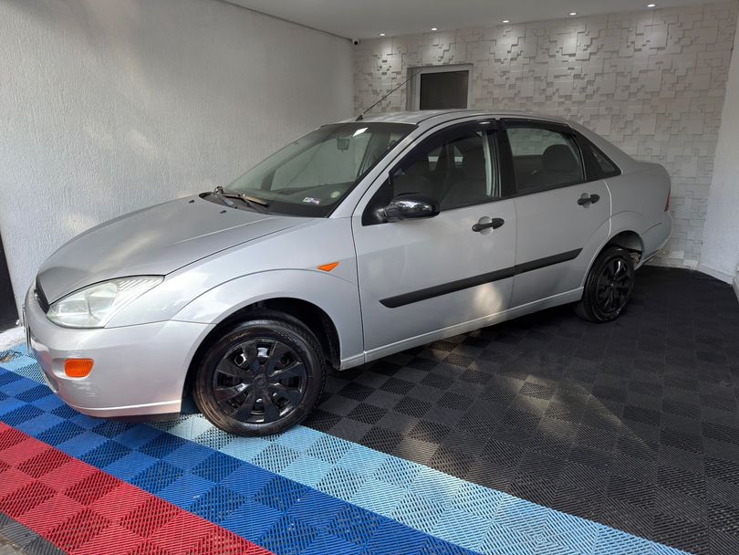 Ford Focus Sedan 1.8 16V 115cv 4p