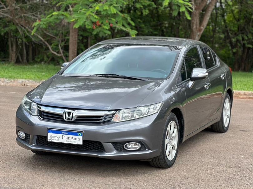 Honda Civic Sedan EXS 1.8/1.8 Flex 16V Aut. 4p