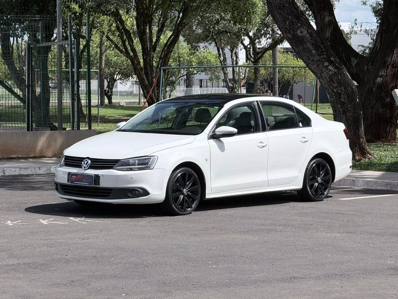 VolksWagen JETTA Comfortline 2.0 T.Flex 8V 4p Tipt.