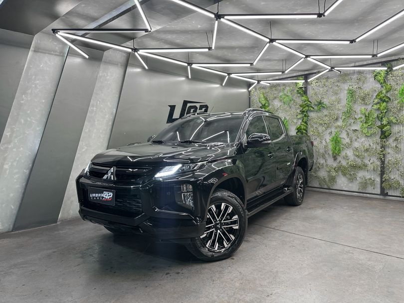 Mitsubishi L200 Tri. S.Urban HPE-S 2.4 4x4 Die. Aut