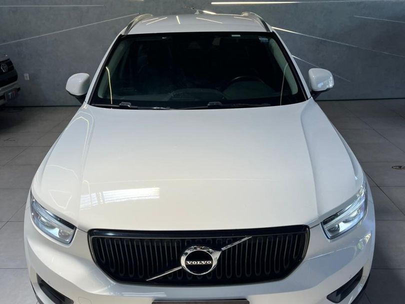 Volvo XC 40 T-5 MOMENTUM 2.0