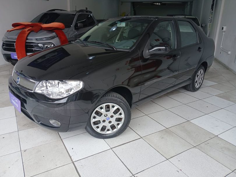 Fiat Siena HLX 1.8 mpi Flex 8V 4p