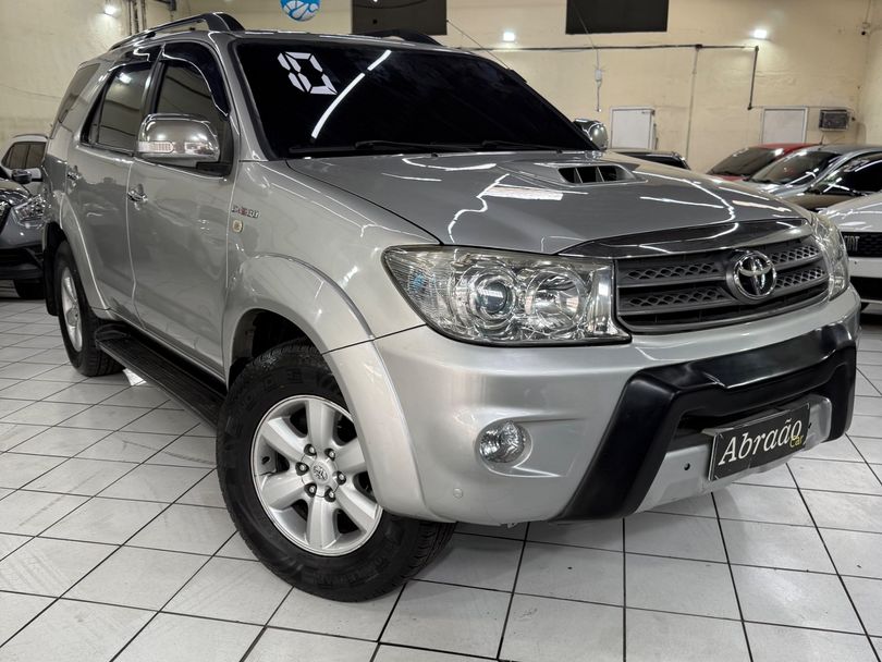 Toyota Hilux SW4 SRV D4-D 4x4 3.0 TDI Dies. Aut