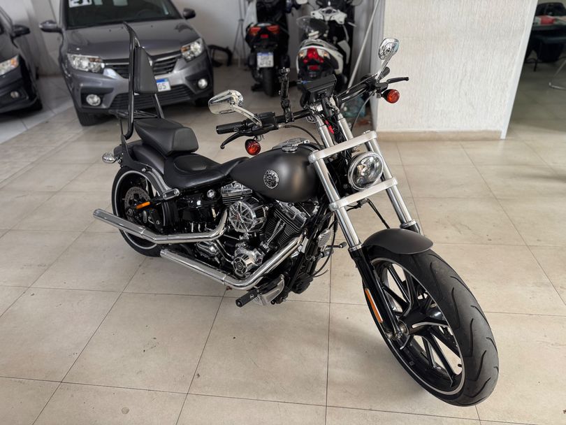 Harley SOFTAIL BREAKOUT FXSB