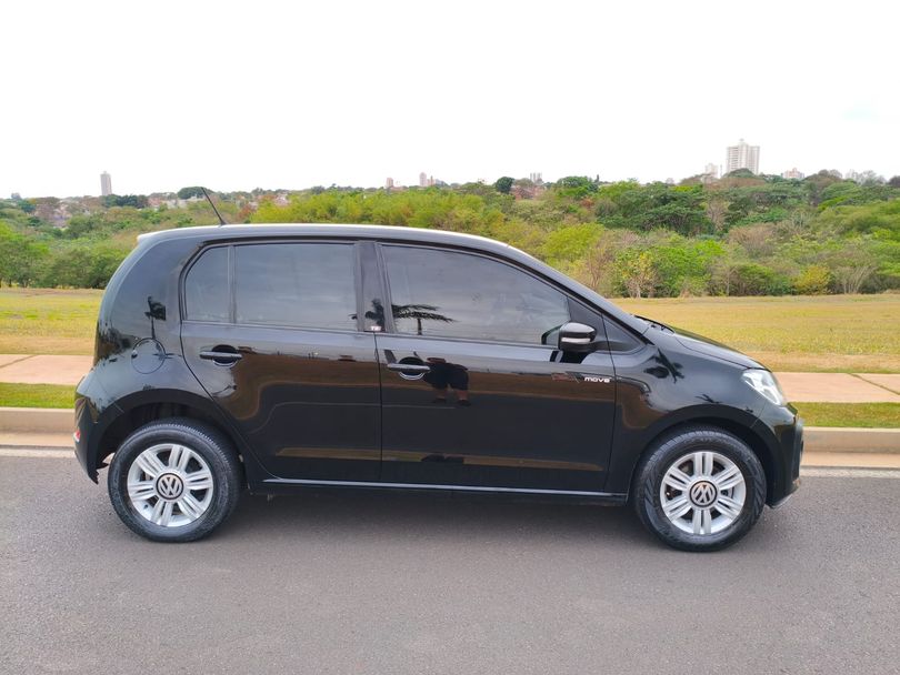 VolksWagen up! move 1.0 TSI Total Flex 12V 5p