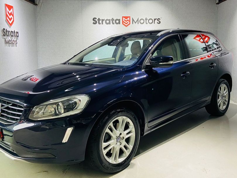 Volvo XC 60 T-5 MOMENTUM 2.0 245cv FWD 5p