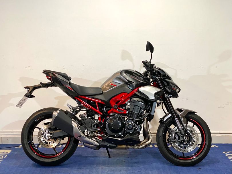 KAWASAKI Z 900