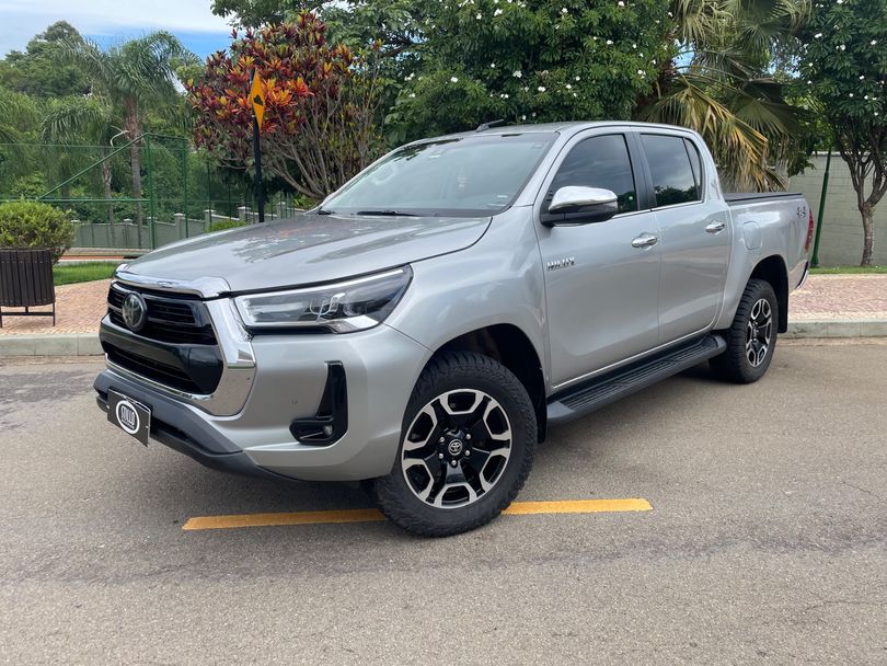 Toyota Hilux CD SRX 4x4 2.8 TDI 16V Diesel Aut.