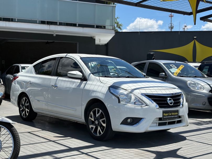 Nissan VERSA UNIQUE 1.6 16V Flex 4p Mec.