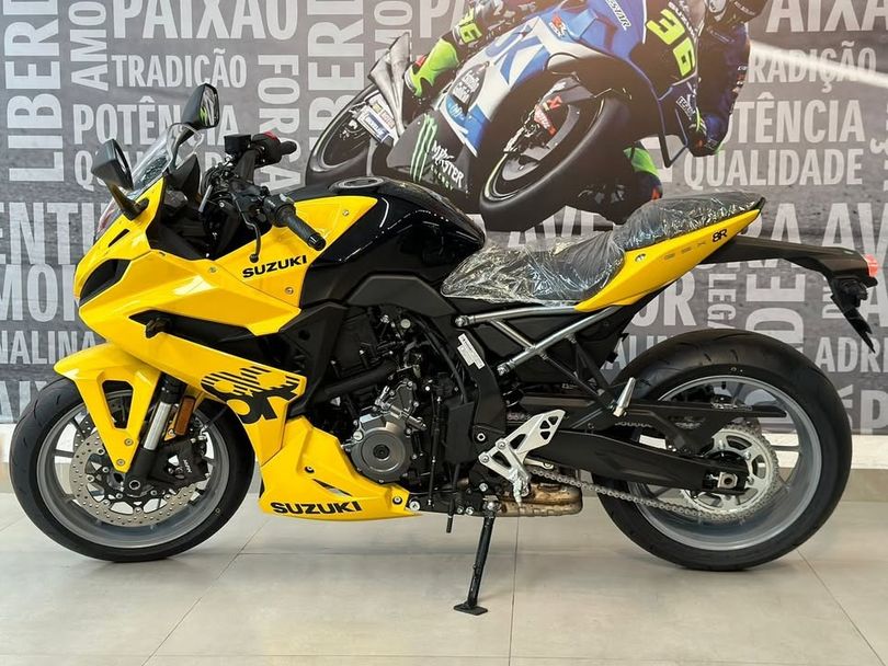 SUZUKI GSX-8R