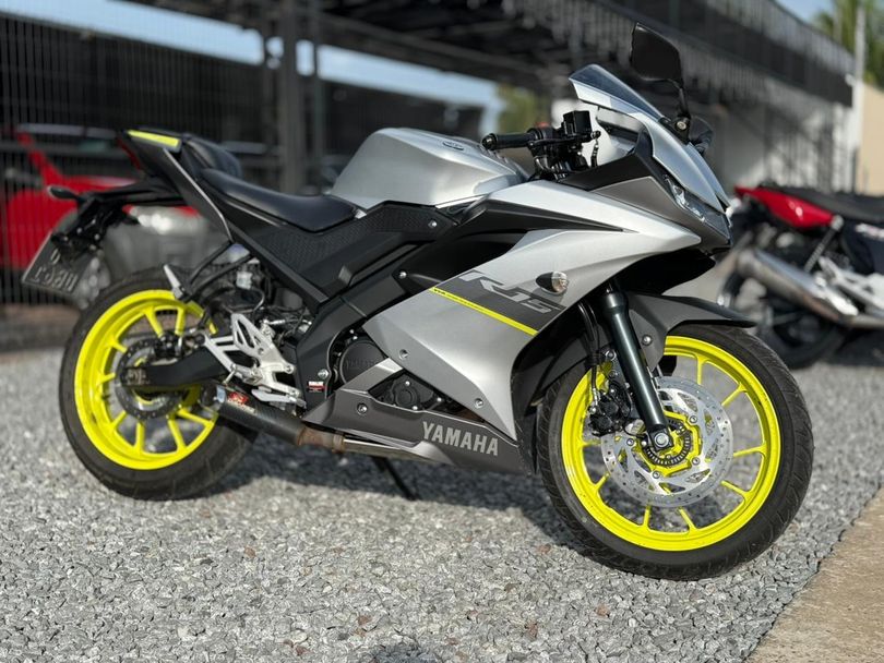 YAMAHA YZF R-15 155 ABS