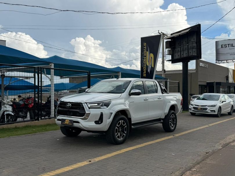 Toyota Hilux CD SRX Plus 4x4 2.8 TDI Die. Aut.