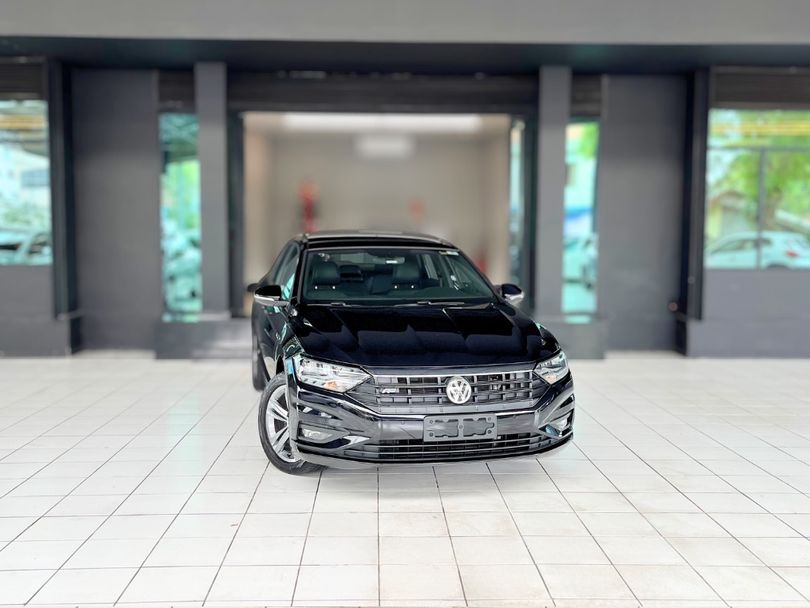 VolksWagen JETTA R-Line 250 TSI 1.4 Flex 16V Aut.